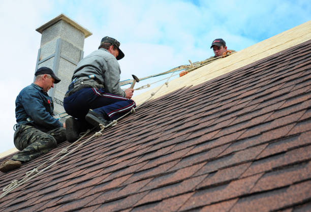 Best Roofing Contractors for Homes  in Toppenish, WA